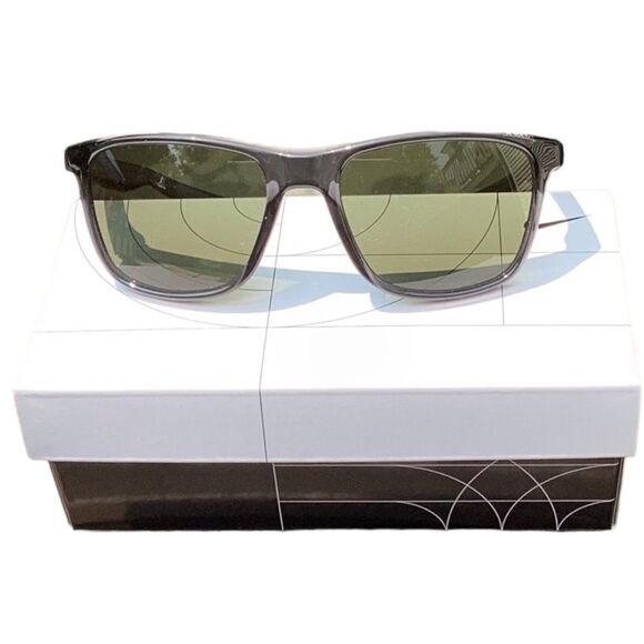 NIKE NEW UNREST SE 57MM SUNGLASSES CRYSTAL ANTHRACITE/GREEN 57MM LENS UNISEX - Picture 2 of 5